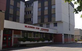 Mladinski dom - Hostel